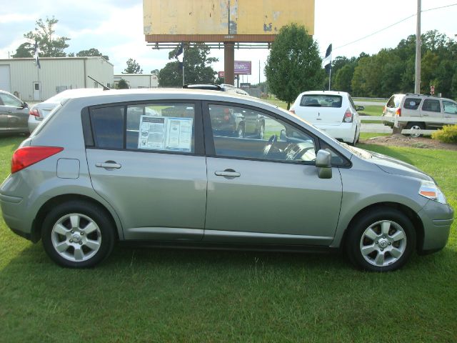 Nissan Versa 2007 photo 3