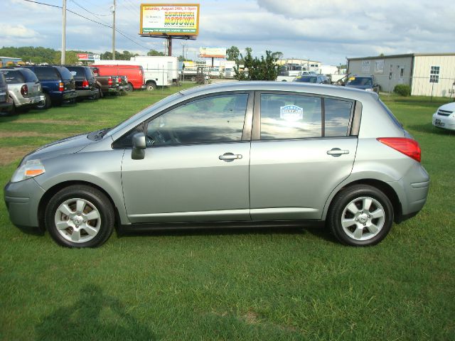 Nissan Versa 2007 photo 4