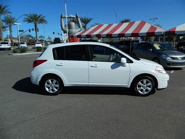Nissan Versa 2007 photo 3