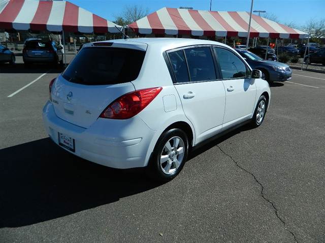 Nissan Versa 2007 photo 4