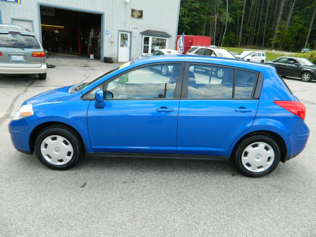 Nissan Versa 2007 photo 2