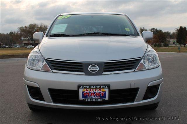 Nissan Versa 2007 photo 2
