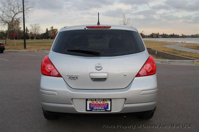 Nissan Versa 2007 photo 3