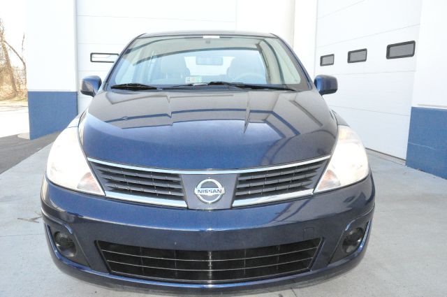Nissan Versa 2007 photo 1