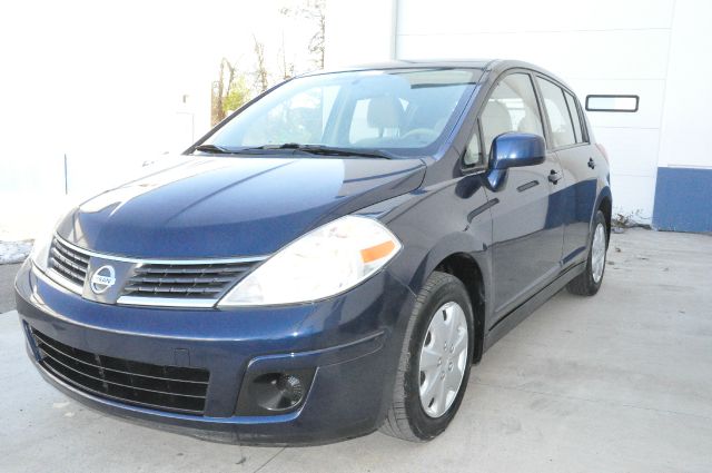 Nissan Versa 2007 photo 3