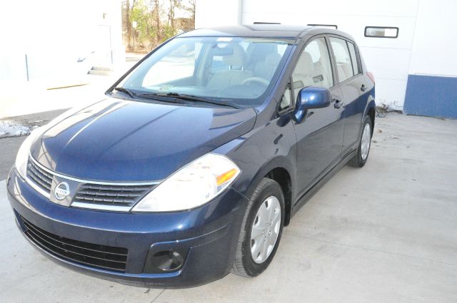 Nissan Versa 2007 photo 4