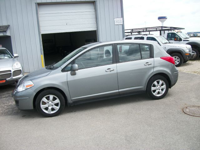 Nissan Versa 2007 photo 3