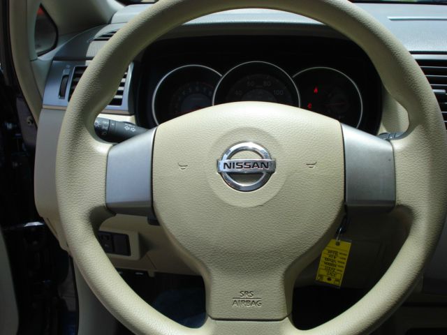 Nissan Versa 2007 photo 9