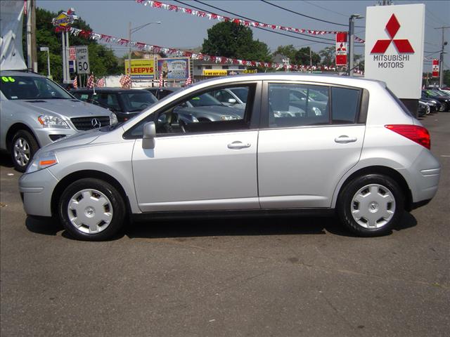 Nissan Versa 2008 photo 1