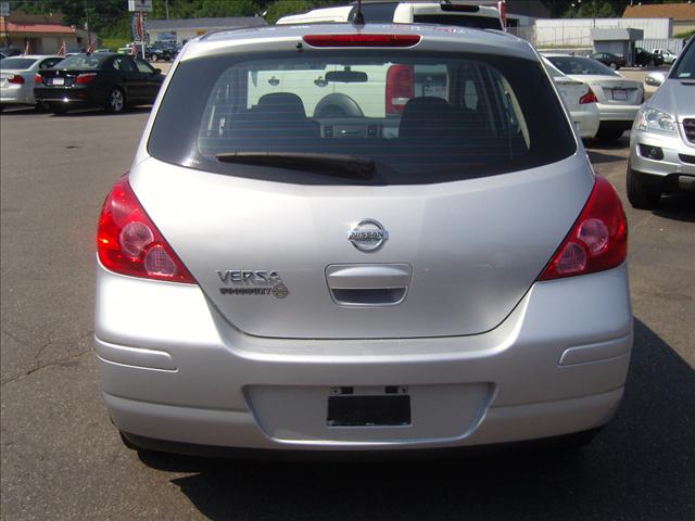 Nissan Versa 2008 photo 4