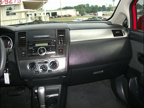 Nissan Versa 2008 photo 1