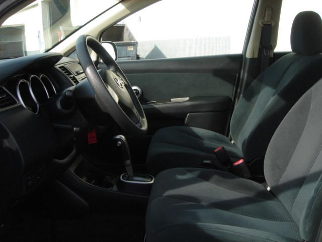 Nissan Versa 2008 photo 2