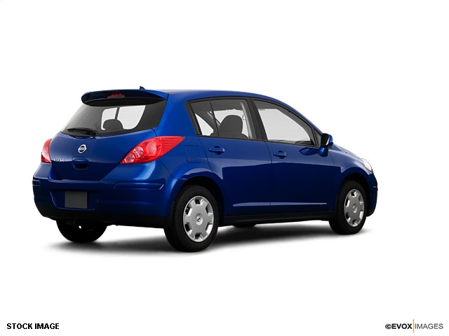 Nissan Versa 2008 photo 2