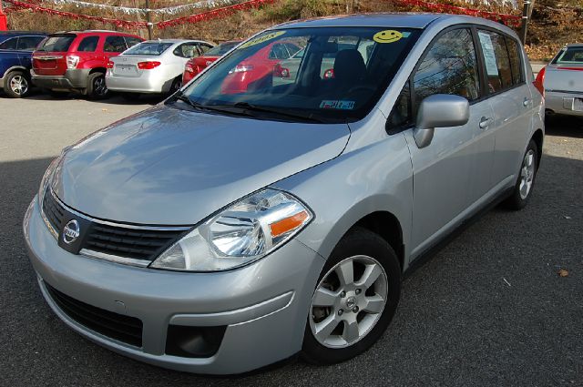 Nissan Versa 2008 photo 2