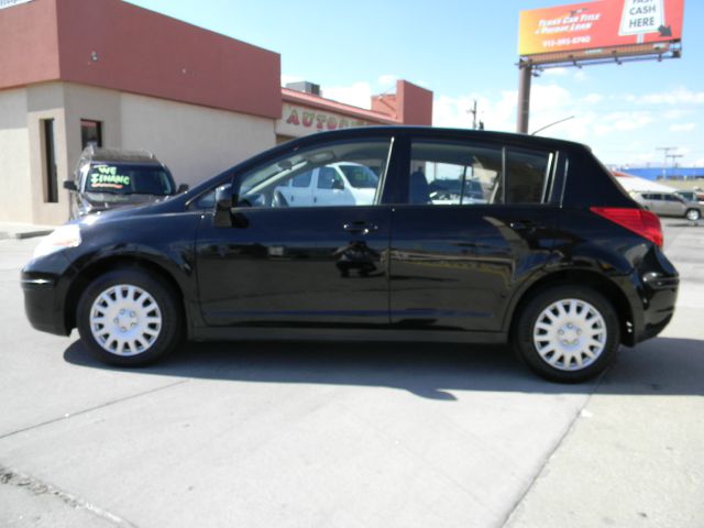Nissan Versa 2008 photo 2