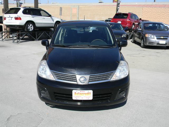Nissan Versa 2008 photo 3