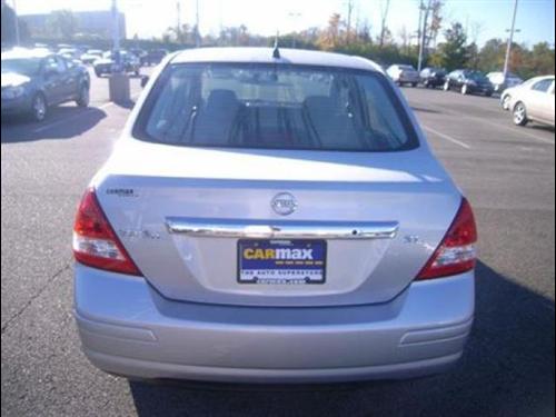 Nissan Versa 2008 photo 4