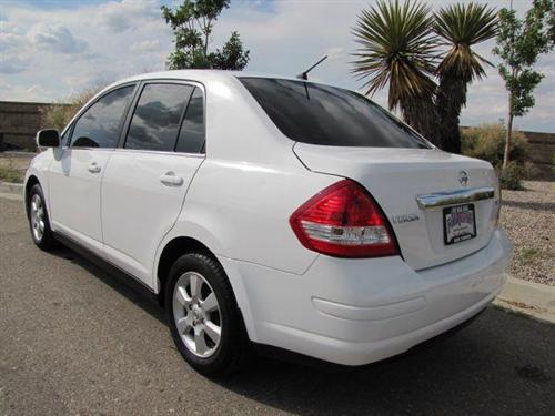 Nissan Versa 2008 photo 1