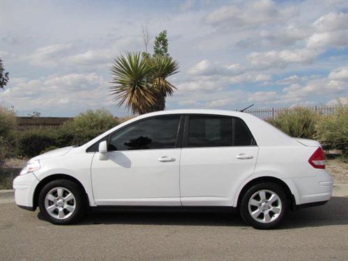 Nissan Versa 2008 photo 2