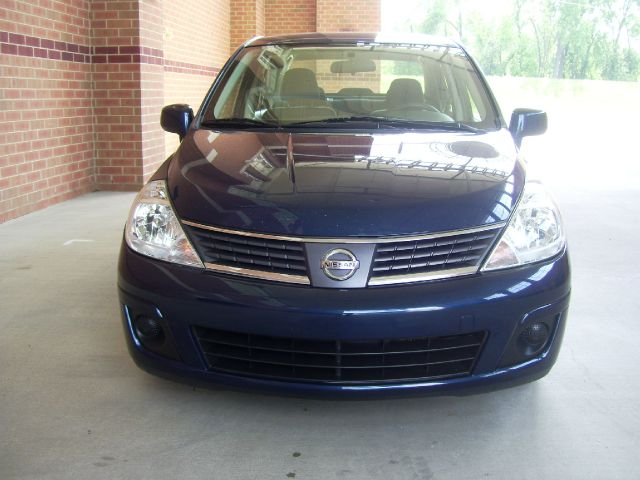 Nissan Versa 2008 photo 13