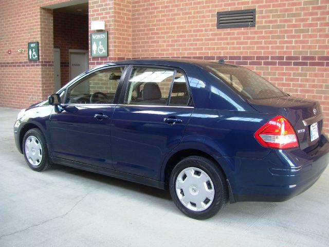 Nissan Versa 2008 photo 14