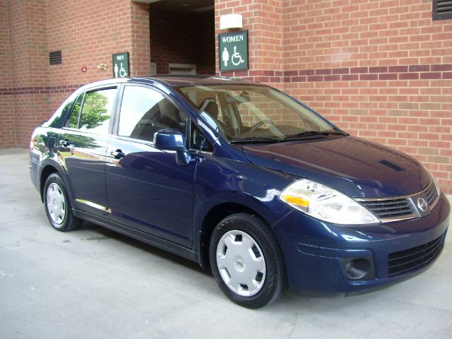 Nissan Versa 2008 photo 7