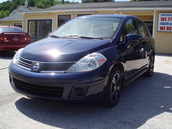 Nissan Versa 2008 photo 2