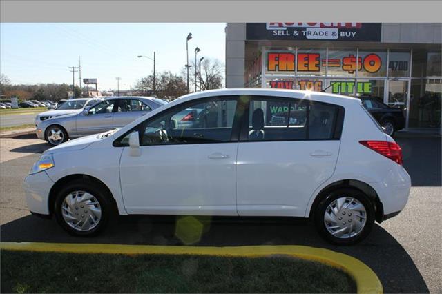 Nissan Versa Unknown Hatchback