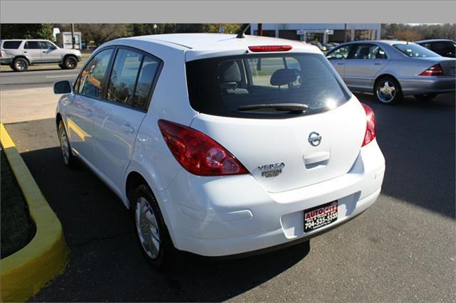 Nissan Versa 2008 photo 4