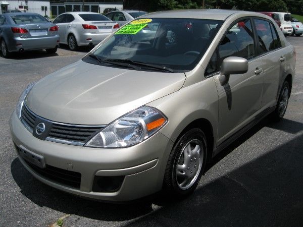 Nissan Versa 2008 photo 1