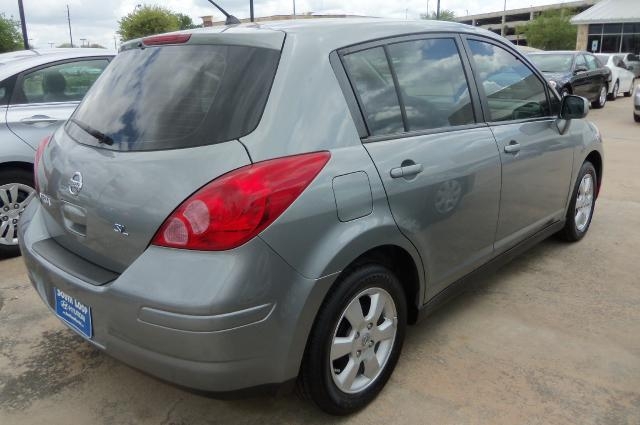 Nissan Versa 2008 photo 5