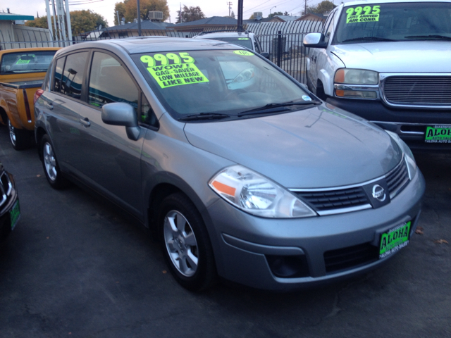 Nissan Versa 2008 photo 1
