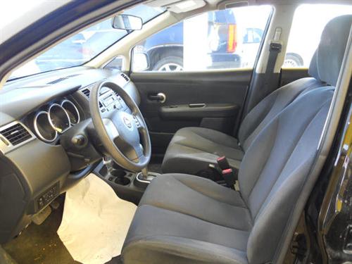 Nissan Versa 2008 photo 2