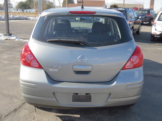 Nissan Versa 2008 photo 1