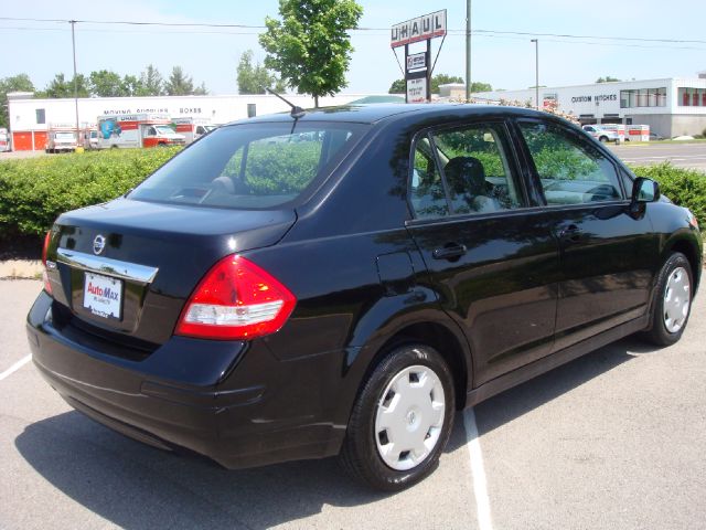 Nissan Versa 2009 photo 17