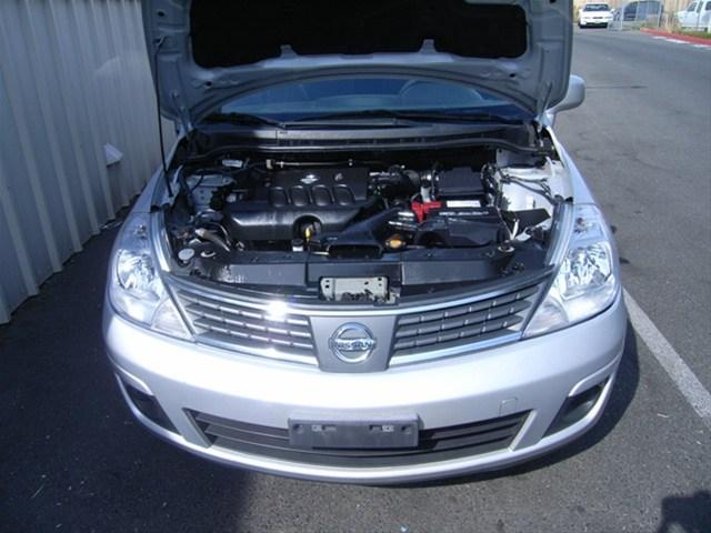 Nissan Versa 2009 photo 2