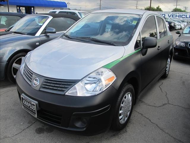 Nissan Versa 2009 photo 1