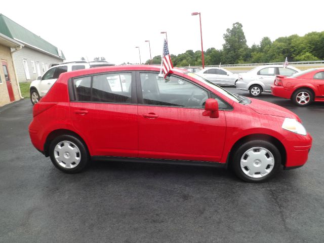 Nissan Versa 2009 photo 3