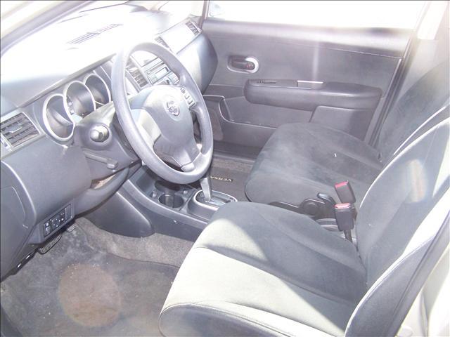Nissan Versa 2009 photo 3