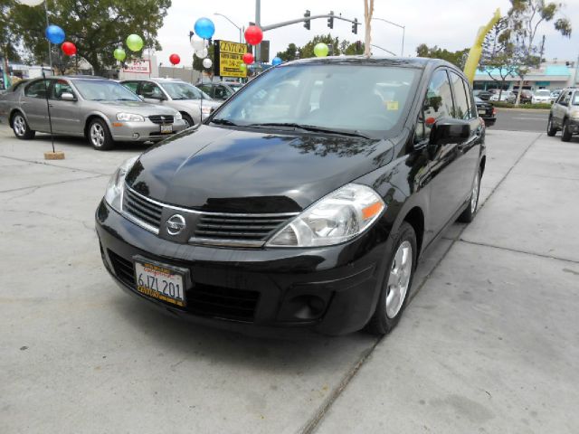 Nissan Versa 2009 photo 1