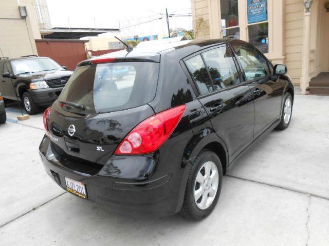 Nissan Versa 2009 photo 2