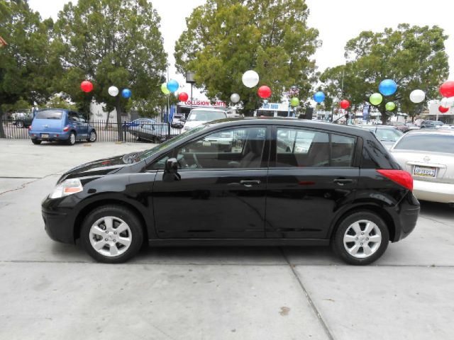 Nissan Versa 2009 photo 4