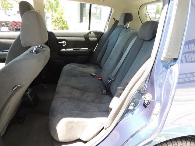 Nissan Versa 2009 photo 23