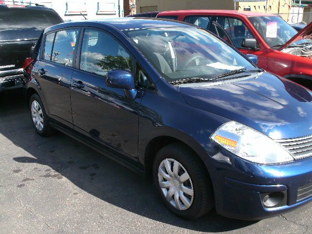 Nissan Versa 2009 photo 1