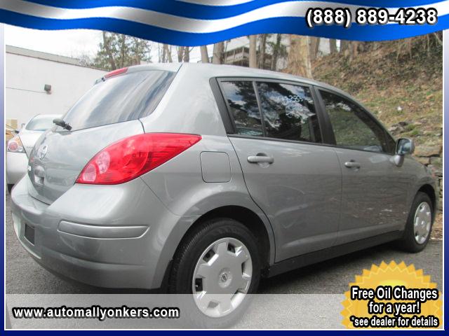 Nissan Versa 2009 photo 4