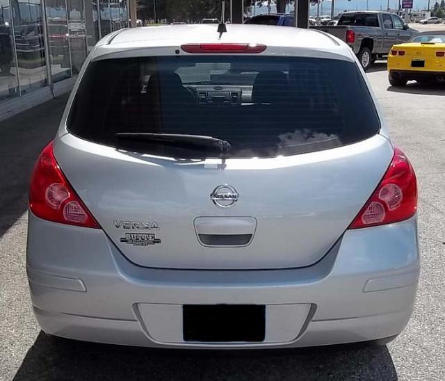 Nissan Versa 2009 photo 1