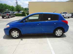 Nissan Versa 2009 photo 3