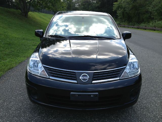Nissan Versa 2009 photo 1