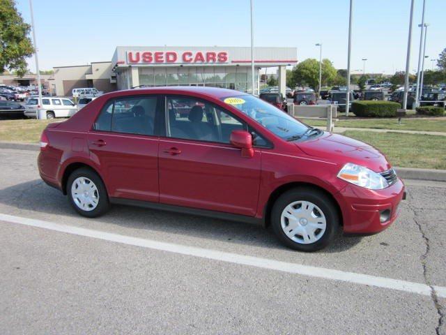 Nissan Versa E43 Sedan