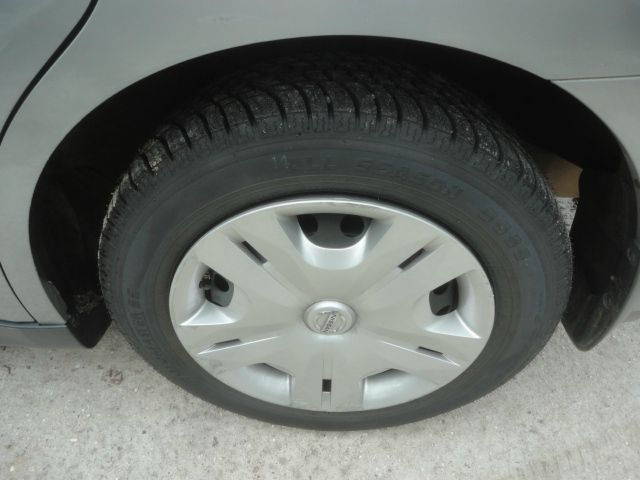 Nissan Versa Unknown Sedan